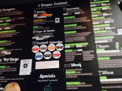 shake shack wynne ar,Location and Ambiance