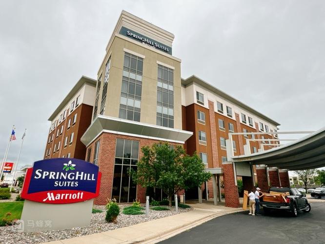 springhill suites marriott little rock ar,Location and Accessibility