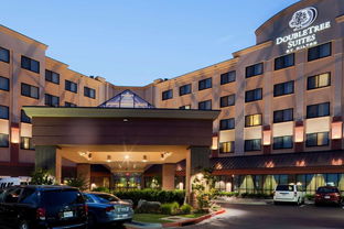 doubletree bentonville ar,Location and Accessibility